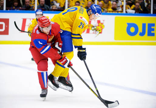 Ilya Lyubushkin tacklar Oskar Sundqvist