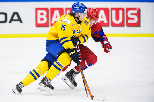 Sveriges Sebastian Collberg tar sig förbi Rysslands Ivan
