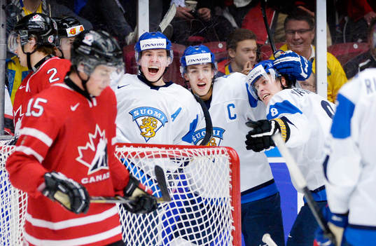 Artturi Lehkonen, Teuvo Teravainen och Saku Maenalanen
