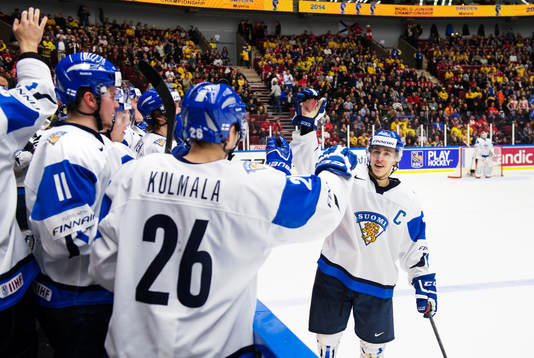 Finlands Teuvo Teravainen jublar