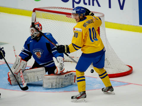 Sveriges Alexander Wennberg jublar