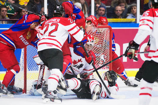 Rysslands Vadim Khlopotov och Bogdan Yakimov oroar framför
