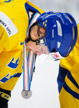 Sveriges Oskar Sundqvist gråter