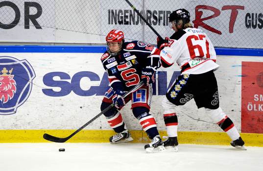 Södertäljes Lucas Carlsson och Malmö Redhawks, Tobias