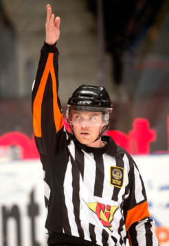 Johan Häll, domare