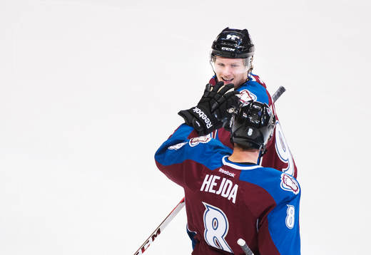 Colorados Gabriel Landeskog och Jan Hejda jublar