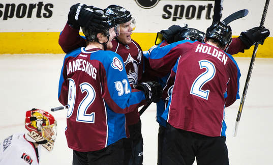 Colorados Gabriel Landeskog jublar
