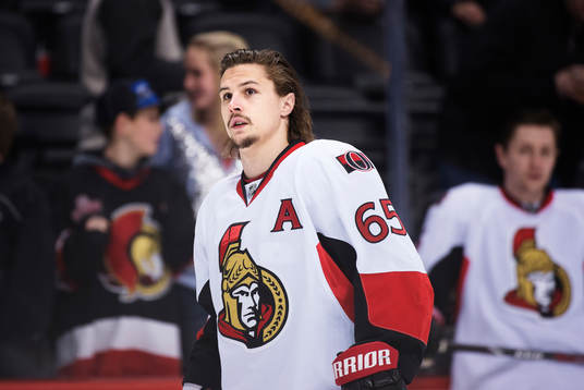 Ottawas Erik Karlsson på uppvärmningen