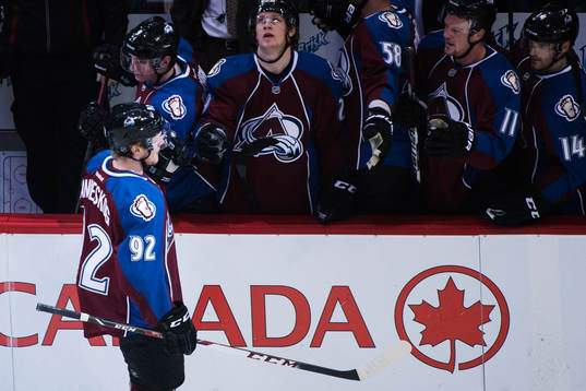 Colorados Gabriel Landeskog jublar