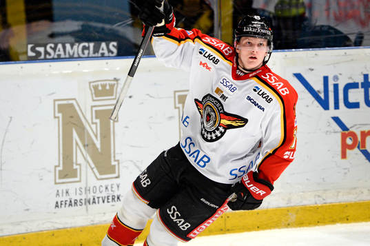Luleås Daniel Mannberg jublar