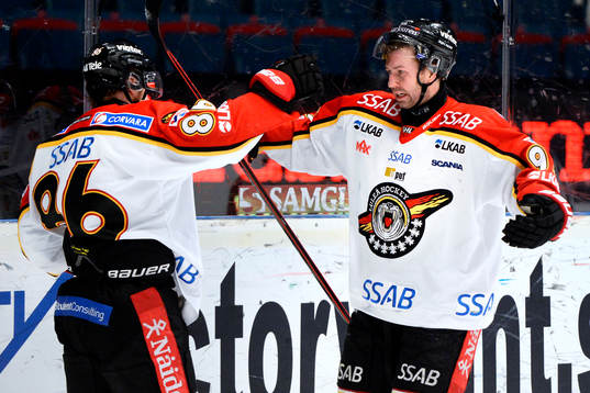 Luleås Per Ledin kramar om Linus Klasen