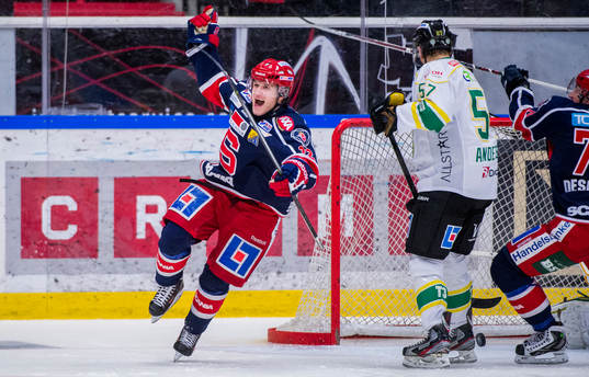Södertäljes Jesper Thörnberg jublar