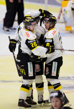 Tony Romano från Västerås gör 1-0