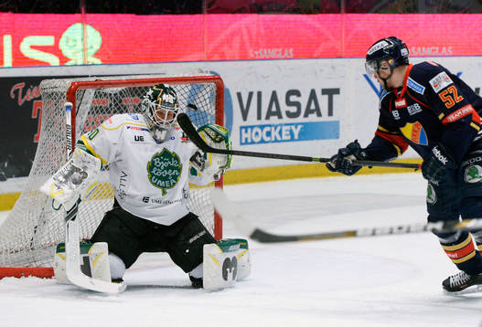 1-0 går in bakom Björklövens målvakt Daniel Wälitalo