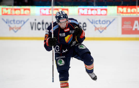 Djurgårdens Jens Jakobs jublar