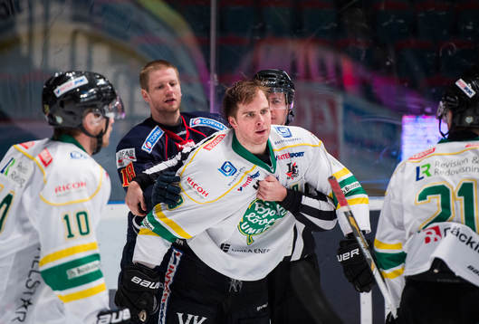 Björklövens Alexander Hellström tänder till