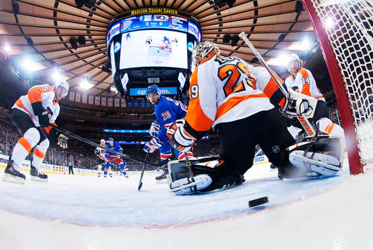 New Yorks Chris Kreider skjuter in 4-0 bakom Philadelphias