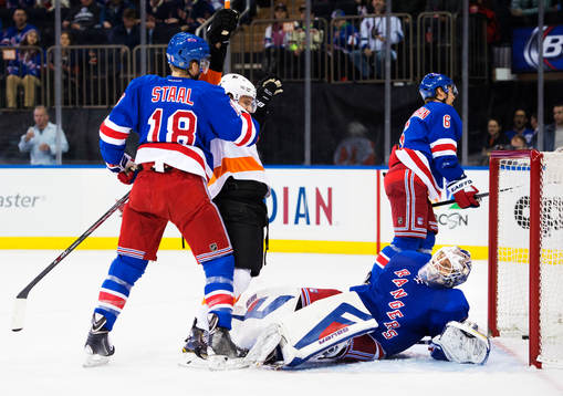 Philadelphias Brayden Schenn jublar