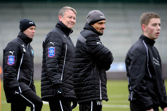 Sportchef Daniel Andersson, Åge Hareide och naprapat