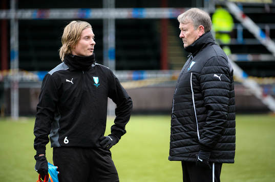 Åge Hareide i samtal med Markus Hasti