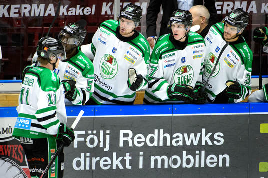 Rögles Robin Sterner firar Hampus Olssons 4-1