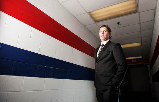 Ishockeyspelaren Nicklas Bäckström, som spelar i