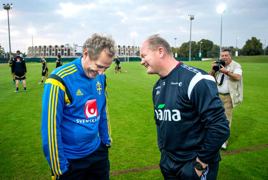 Sveriges förbundskapten Erik Hamrén tillsamman med Norges