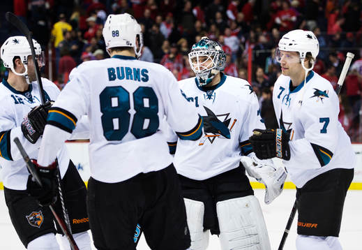 San Joses spelare med målvakten Antti Niemi jublar