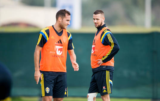 Mittbackarna Niklas Backman och Alexander Milosevic