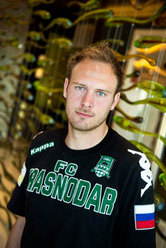 Andreas Granqvist på träningsläger med sitt ryska