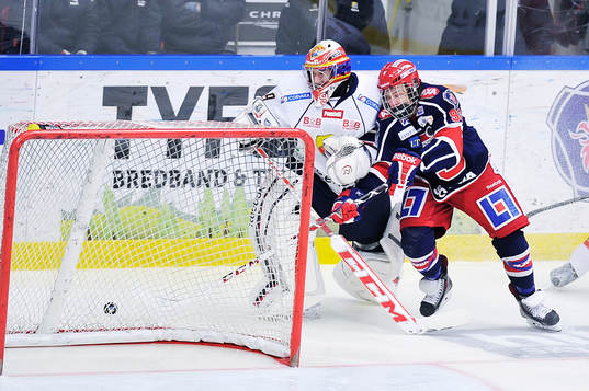 Djurgårdens målvakt Adam Reideborn och Södertäljes