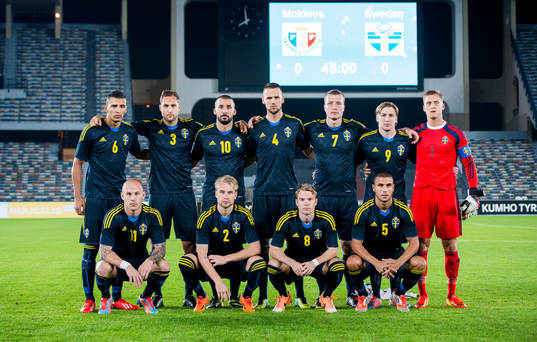 Sveriges startelva bak fr.v. Nabil Bahoui, Niklas Backman,