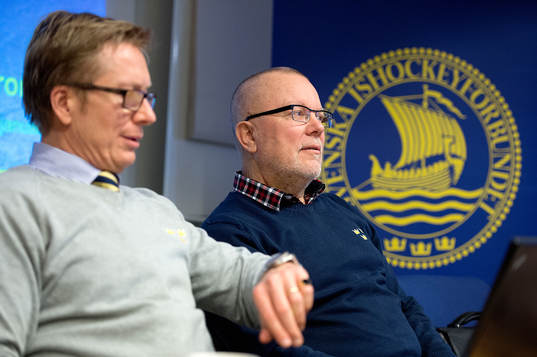 Tommy Boustedt och Leif Boork presenterar Damkronornas