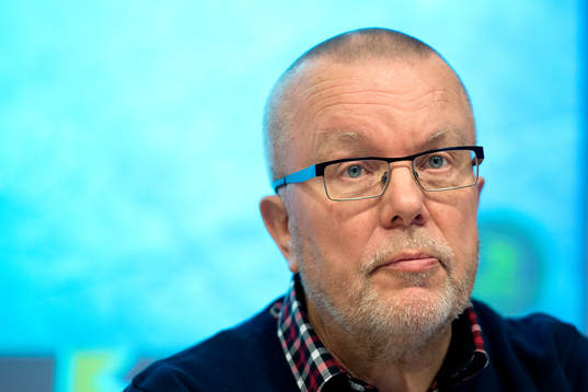 Leif Boork presenterar Damkronornas trupp till OS i Sotji