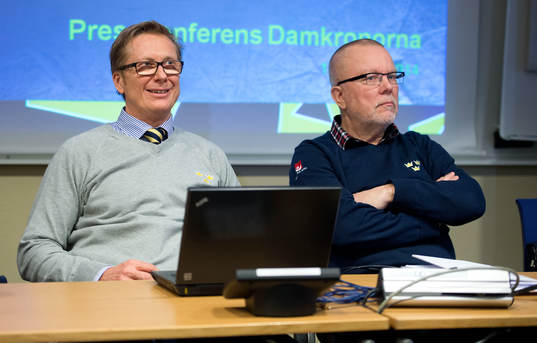 Tommy Boustedt och Leif Boork presenterar Damkronornas