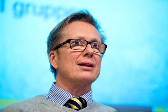 Tommy Boustedt presenterar Damkronornas trupp till OS i