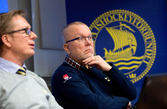 Tommy Boustedt och Leif Boork presenterar Damkronornas