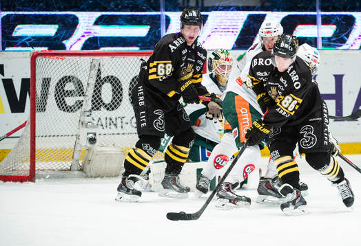s Marcus Nilsson  och Oscar Ahlström  framför Färjestads