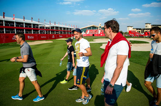 Sveriges players manager Marcus Allbäck, Oscar Lewicki,