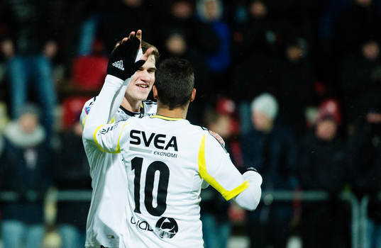 AIKs Eero Markkanen och Celso Borges jublar