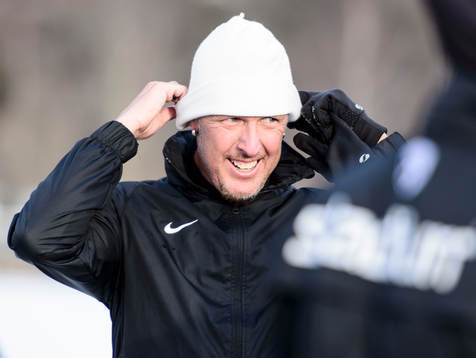 Anders Kiel från Häckens marknadsavdelning är med och