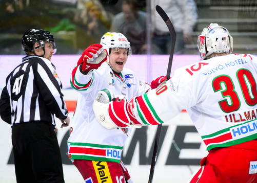 Modos Per-Åge Skröder jublar