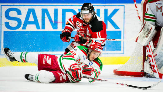 Moras Jonas Westerling faller, Malmö Redhawks Joey Tentute