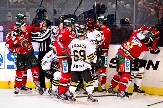Slagsmål utbryter
