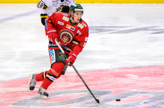 Frölundas Alexander Wennerberg med pucken