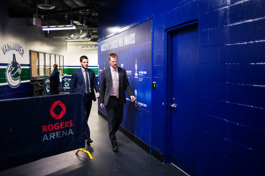 Vancouvers Kevin Bieksa och Daniel Sedin