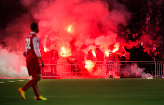 1. FC Union Berlins  spelar lämnar planen