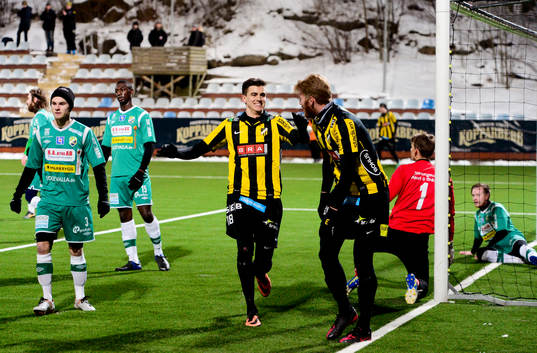 Bläddra bland fler bilder av Fotboll, Träningsmatch, Häcken - Ljungskile
