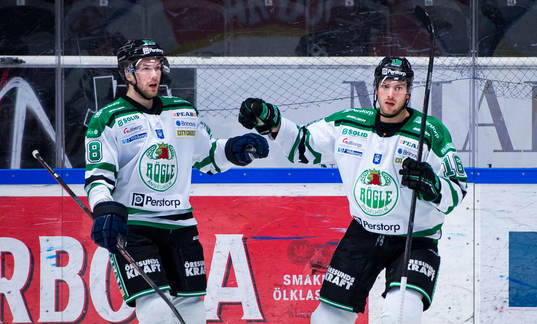 Rögles Christopher Liljewall och Dennis Everberg jublar