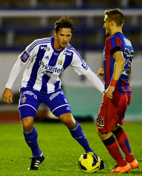 IFK Göteborgs Philip Haglund och Steaua Bucarest Ionut